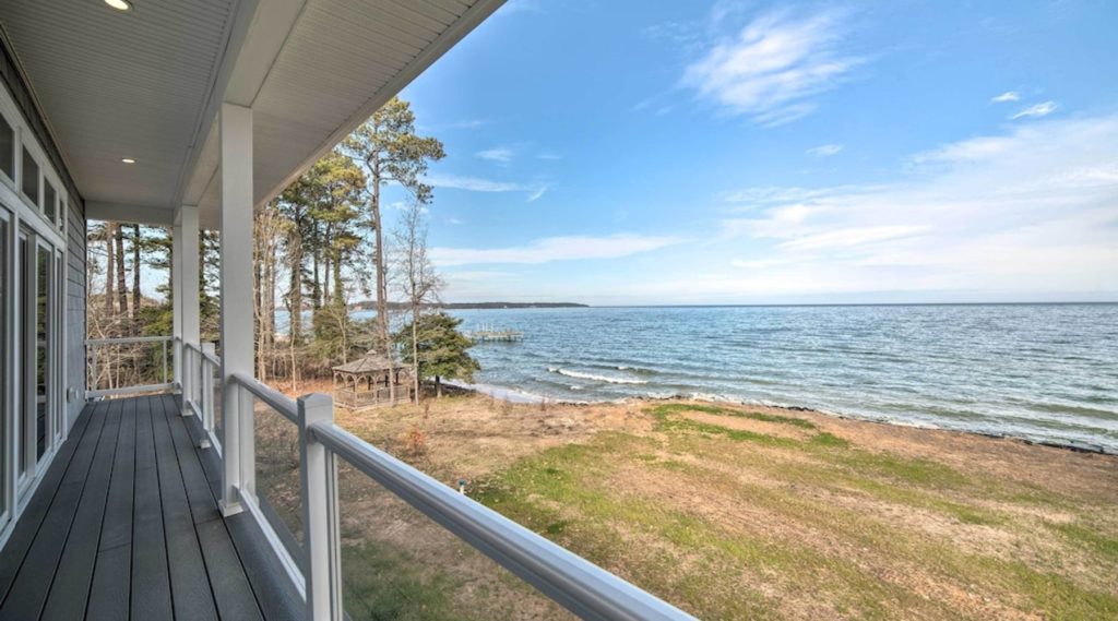 Airbnb Beach House In Maryland - Have a dose of vitamin sea while staying in this retreat with private beach