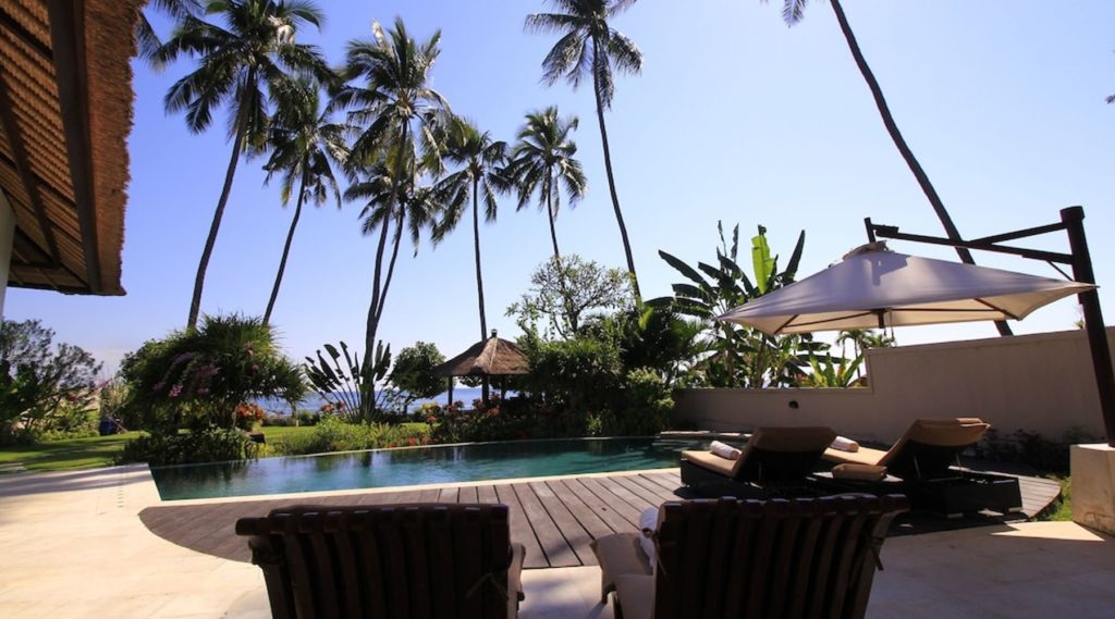 Airbnb Beach House In Bali - Kembali VILLA welcomes you on the north coast of Bali in the charming villa Kubutambahan.