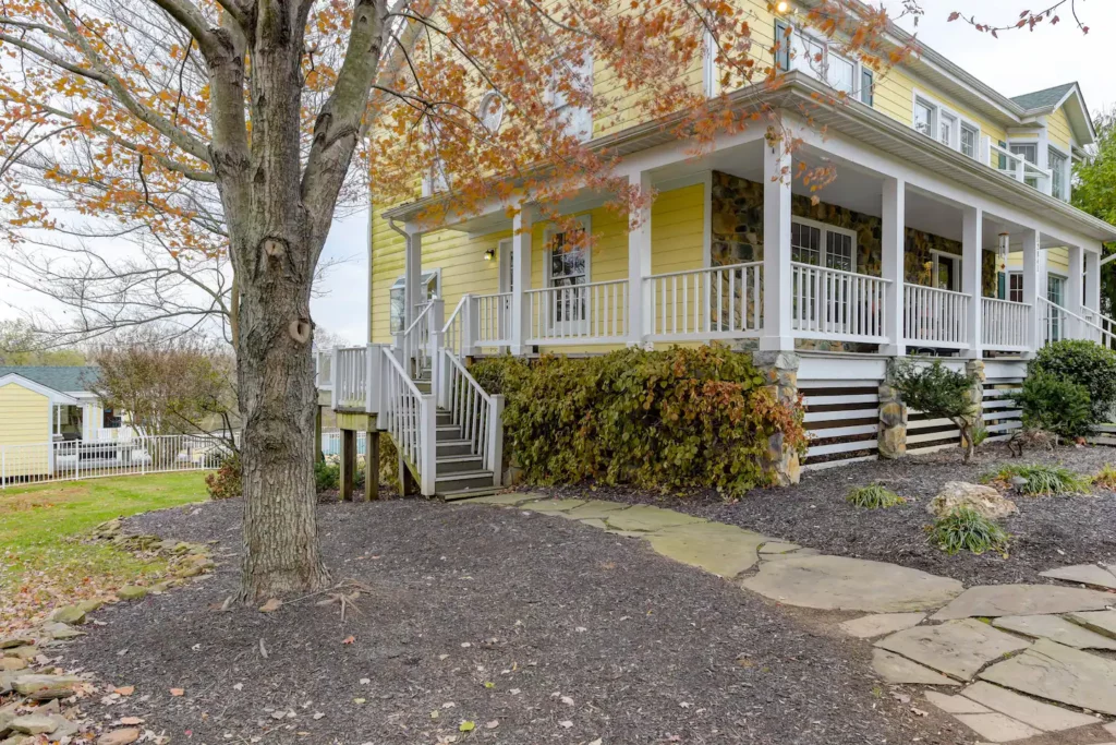 Welcome to Potomac Overlook Farms.