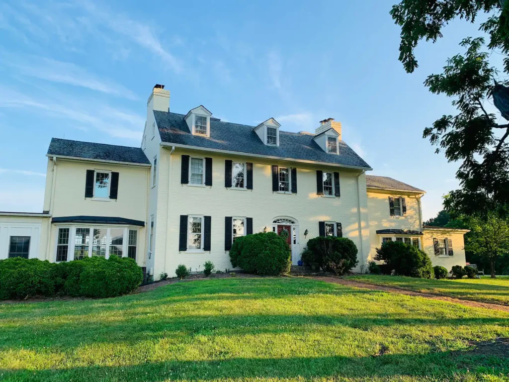 A very spacious farm stay perfect for your family and friends.