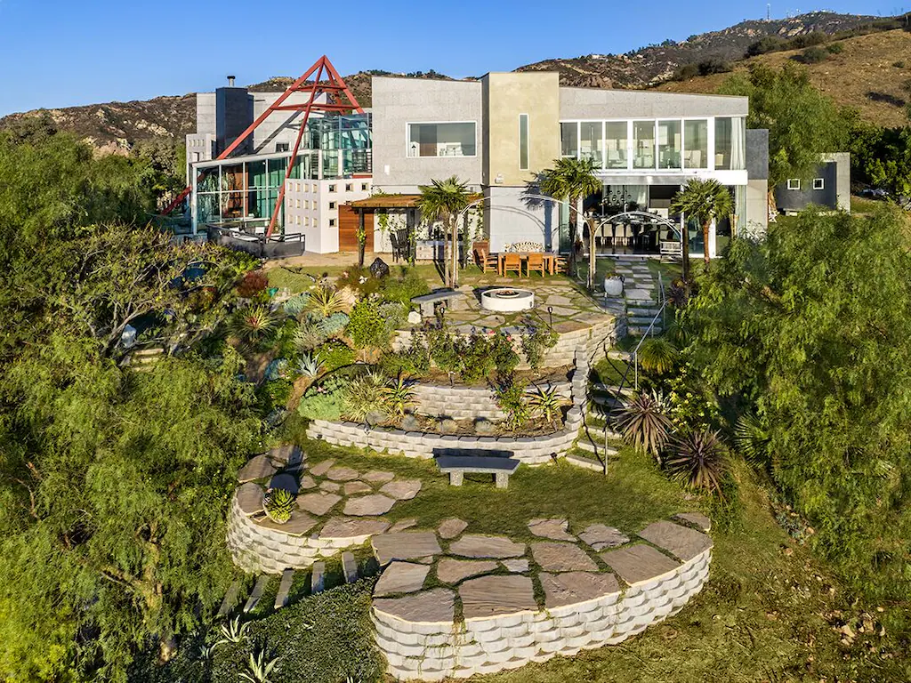 Visit this property for your vacation and enjoy its unique aesthetics.