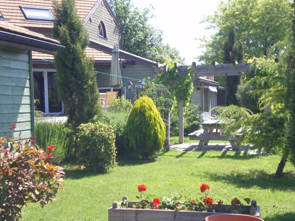 This gite is spacious and got lots of activities for you!