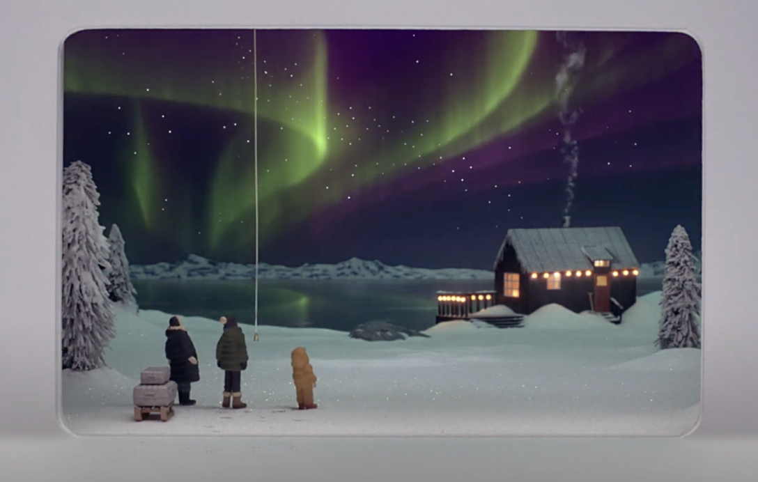 Airbnb adverts for their gift cards.