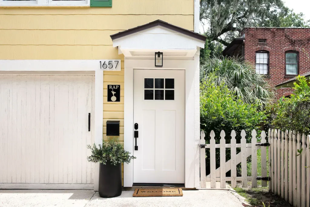 Luxury Airbnb Jacksonville FL. The Luxury Avondale Guest House is in the exquisite historic neighborhood of Avondale.