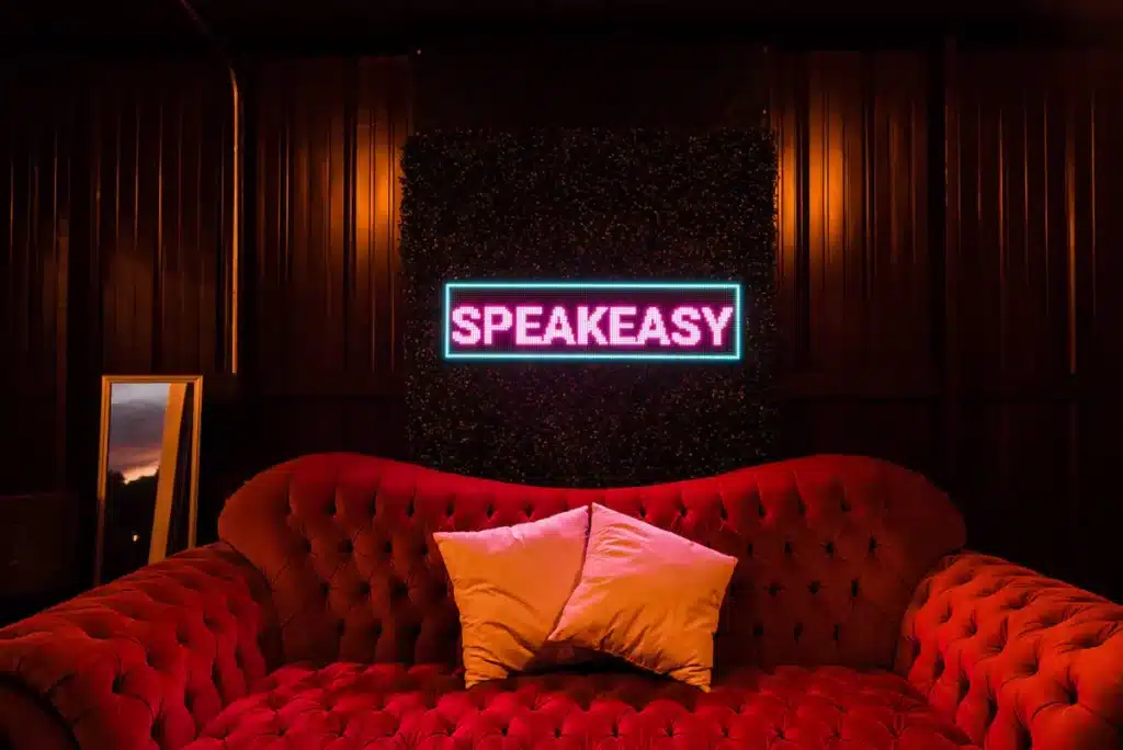 The space is fresh, it's spacious, it's modern.