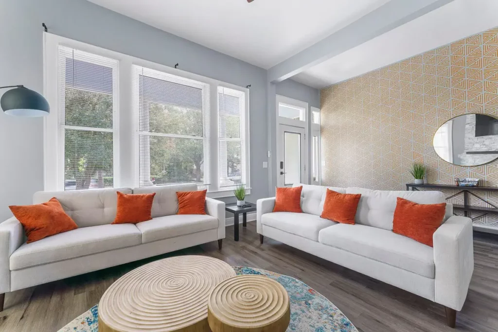 Airbnb Jacksonville FL San Marco This 4 bedroom 2 bathroom home is the perfect choice for any family.