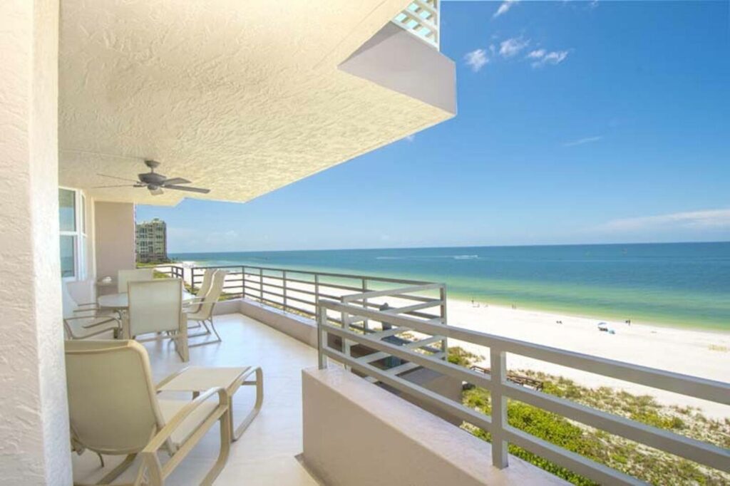 Luxurious Beachfront Condo