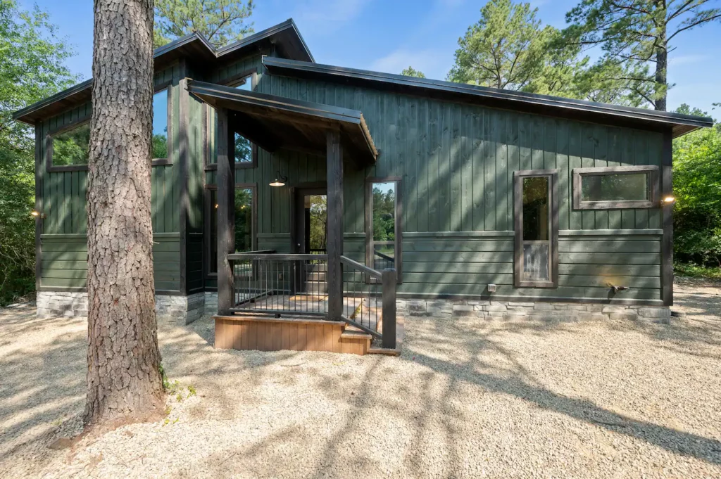The Evergreen Escape Cabin in all its green beauty