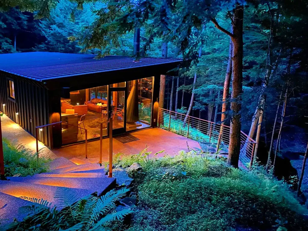 Hocking Hills Airbnbs with Hot Tubs

The Ledge@LostCavern

Location: South Bloomingville, Ohio