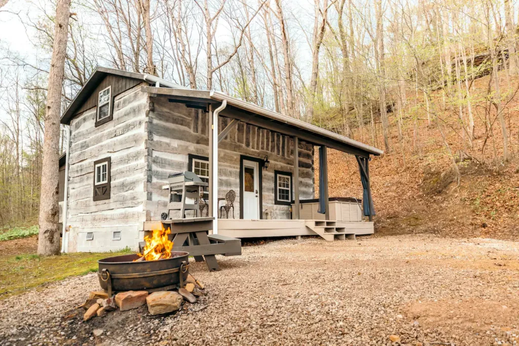 Hocking Hills Airbnbs with Hot Tubs
Victorian French Cottage w/ Hot Tub: Hocking Hills
Location: South Bloomingville, Ohio