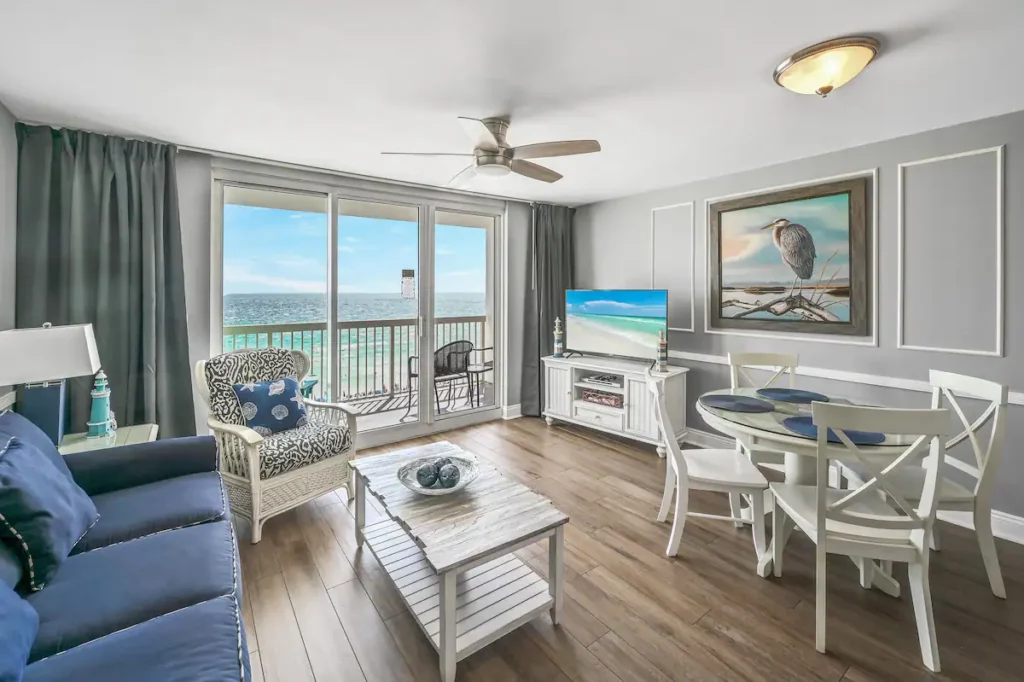 Updated, newly painted unit with magnificent 7th floor ocean views.