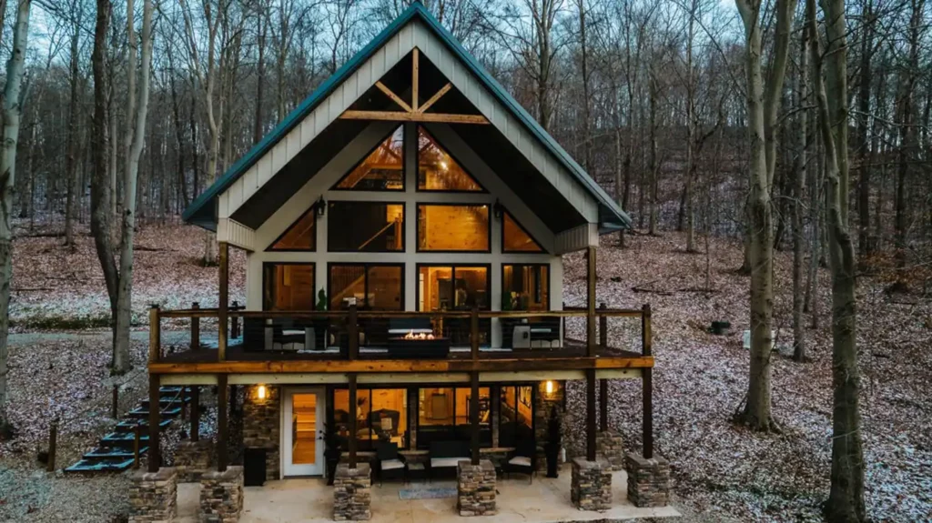 Hocking Hills Airbnbs with Hot Tubs
The Wild Fern
Location: Laurelville, Ohio