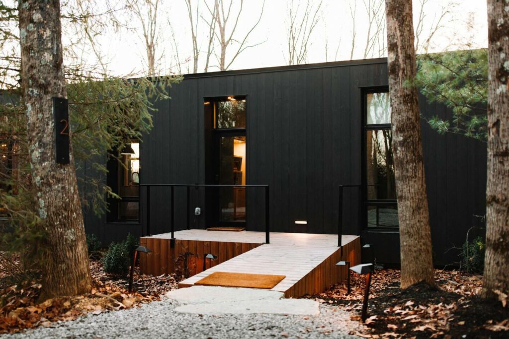 Hocking Hills Airbnbs with Hot Tubs
Idyll Reserve 2
Location: South Bloomingville, Ohio